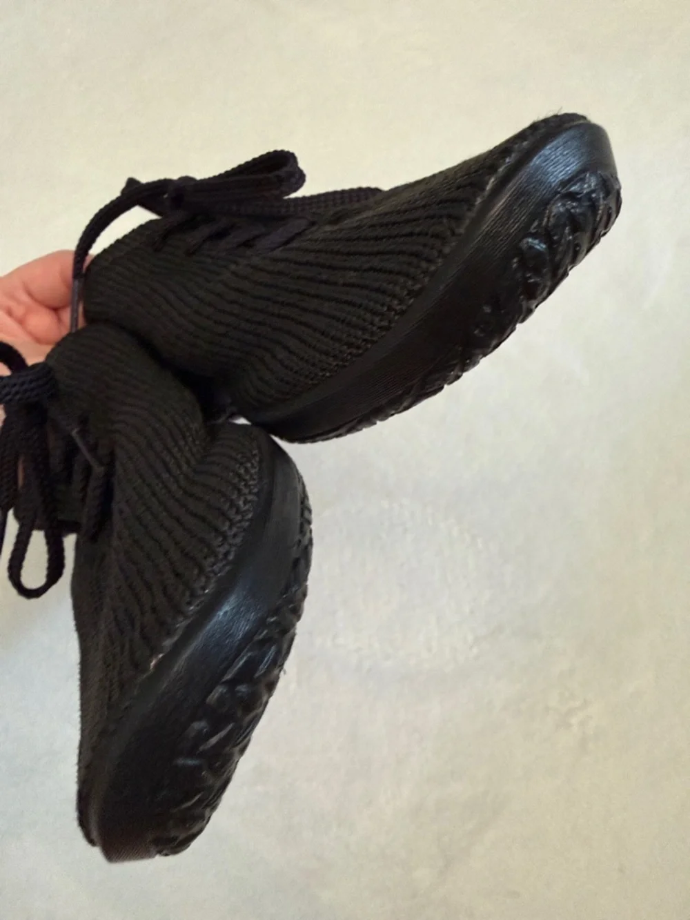 Arcopedico | LS Knit Shocks Vegan Walking Sneakers Black (EU 41 / US 9.5-10) - Picture 3 of 13
